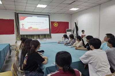 【院級(jí)活動(dòng)】藝術(shù)設(shè)計(jì)學(xué)院舉辦五四青年節(jié)主題團(tuán)日活動(dòng)